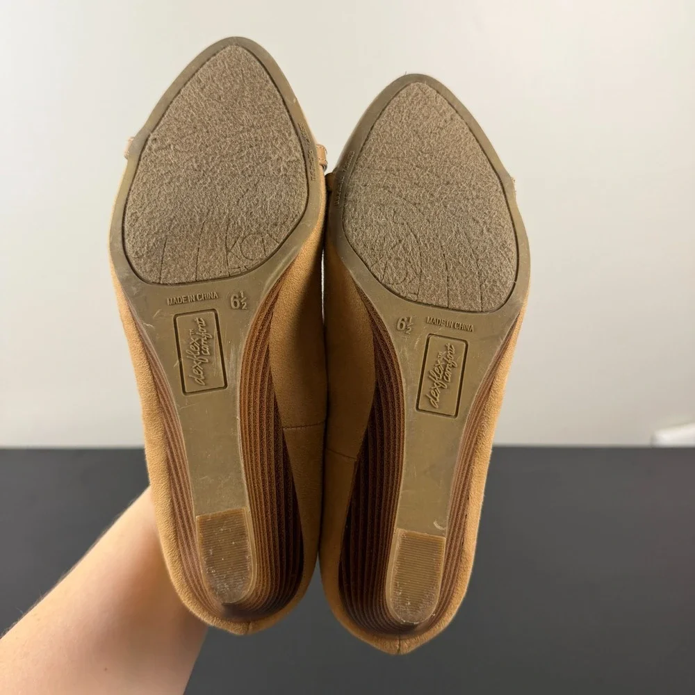 Dexflex Comfort Wedge Heels Womens 6.5 Brown Suede Slip On Career Casual Dressy